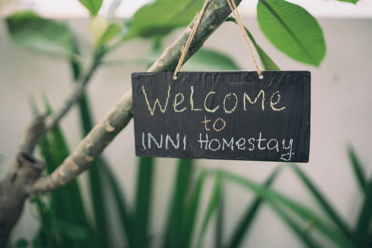 Inni Homestay Malang Exteriör bild